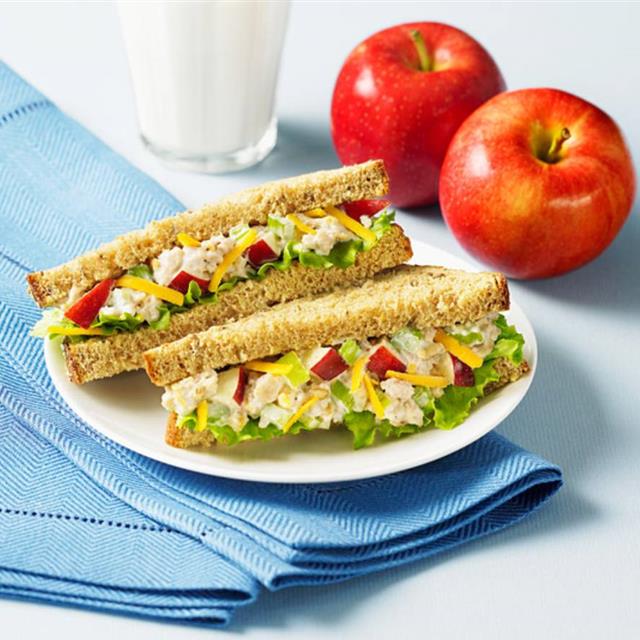 Bocadillos ligeros que puedes tomar para la cena y no engordar