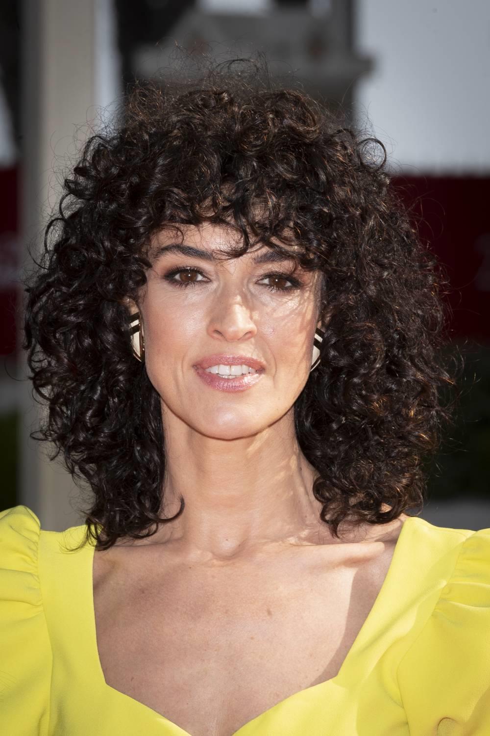 Pelo bob rizado, Blanca Romero