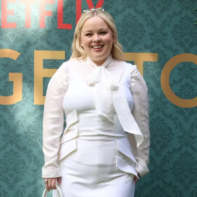 Todas las veces que Nicola Coughlan demostró ser un icono de estilo: analizamos al personaje de moda