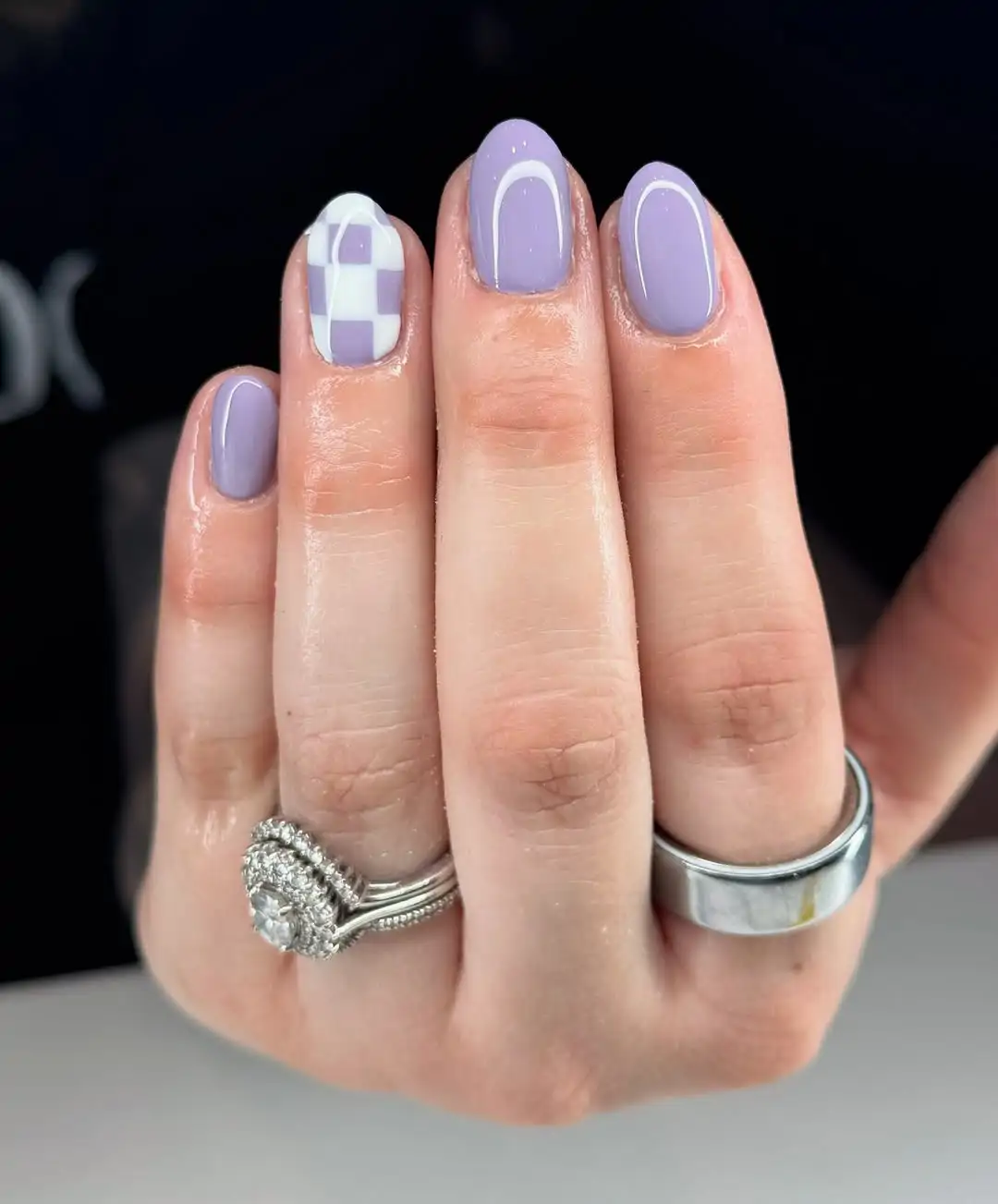 uñas lilas cuadrados