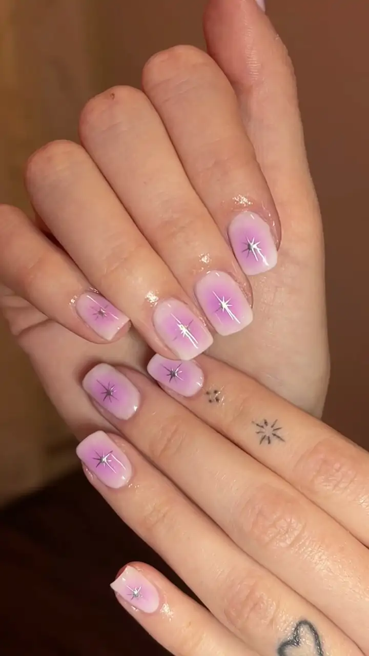 uñas lilas