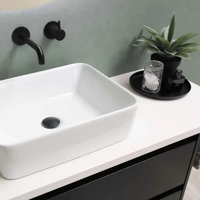 Cómo decorar un baño pequeño: trucos de experto para ganar estilo y espacio (VÍDEO)